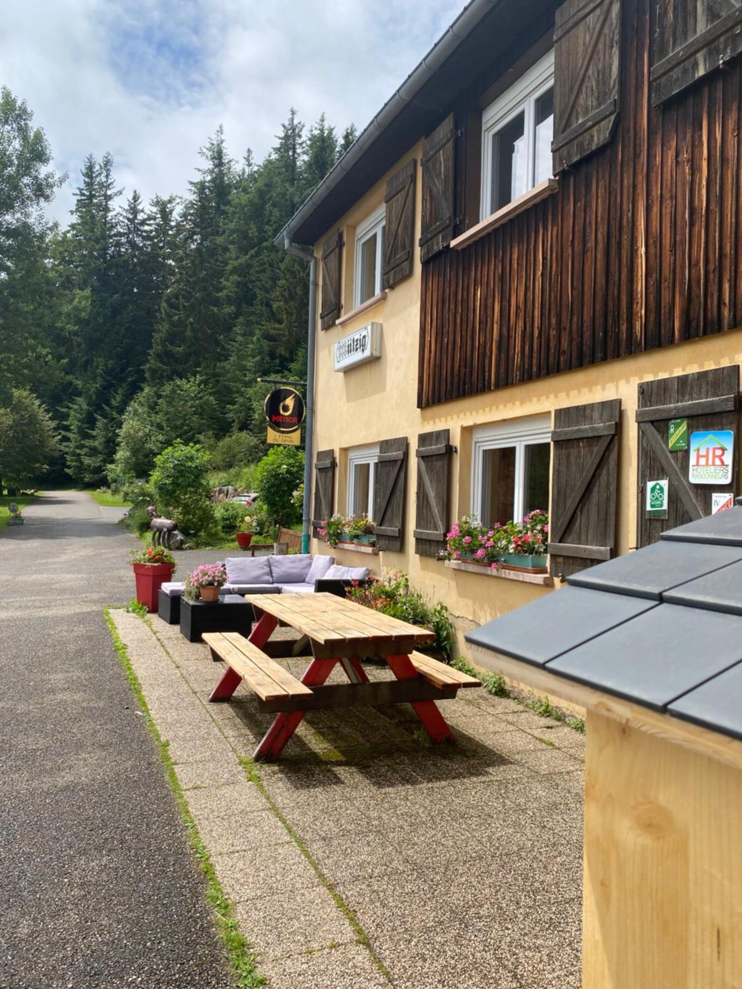 Auberge De L'Etang Du Devin ラプートロワ エクステリア 写真